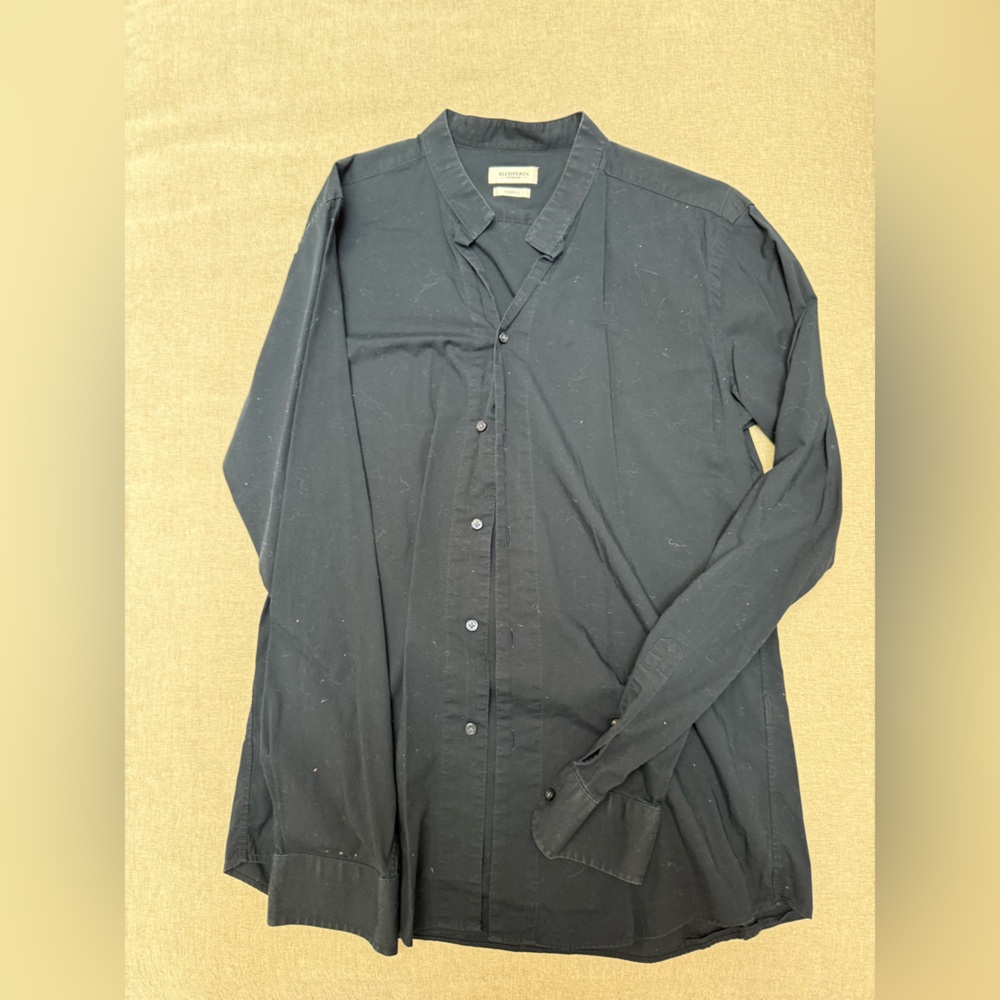 Alcott Men's Dark Button-Down Shirt